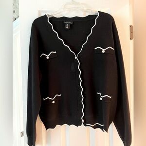 Adrienne Vittadini Knot Contrast Cardigan Black and White -L